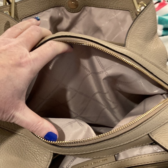 Michael Kors bag - Picture 5 of 6